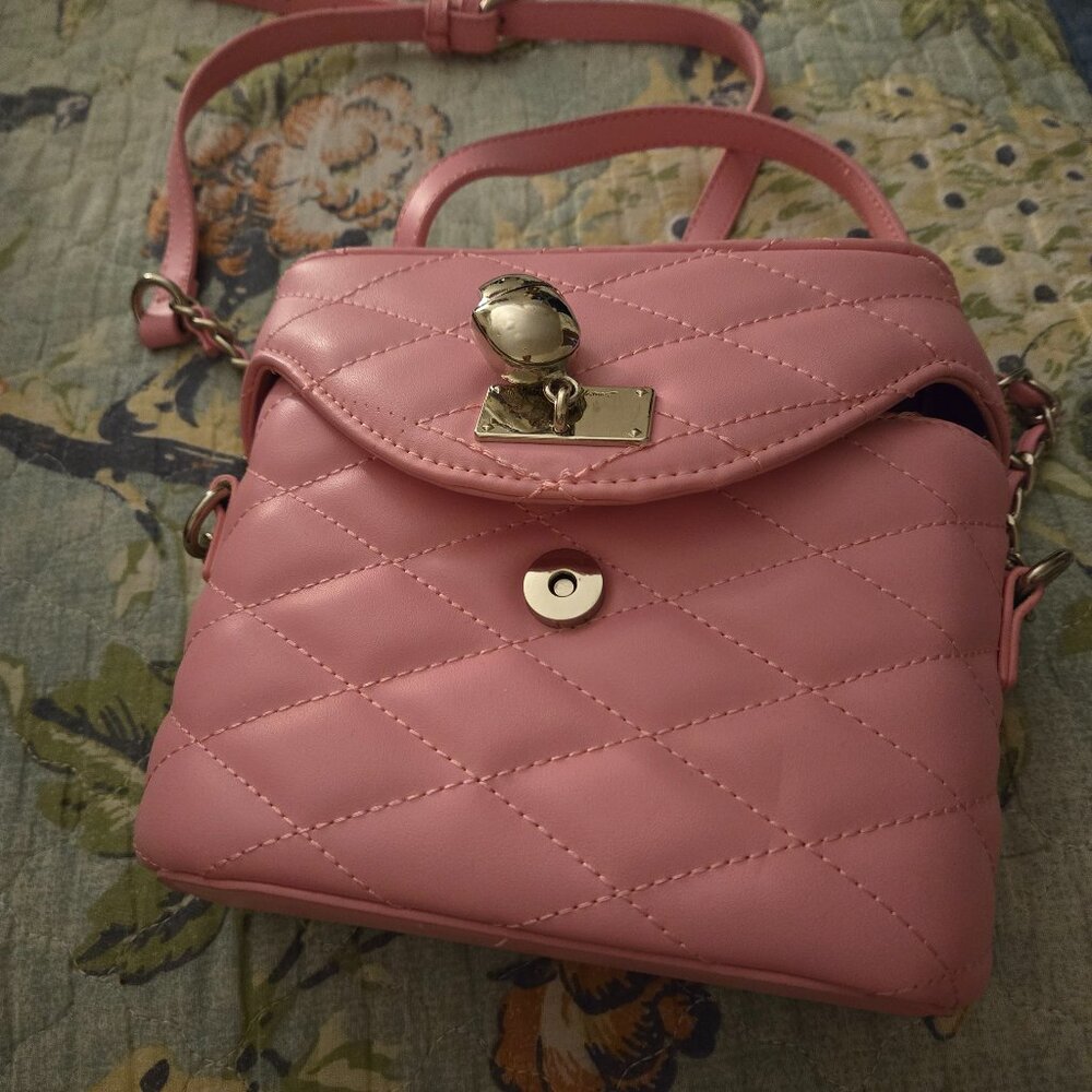Pink Pill Purse- Besty Johnson